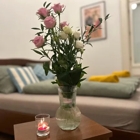 River Ruby Apartment *