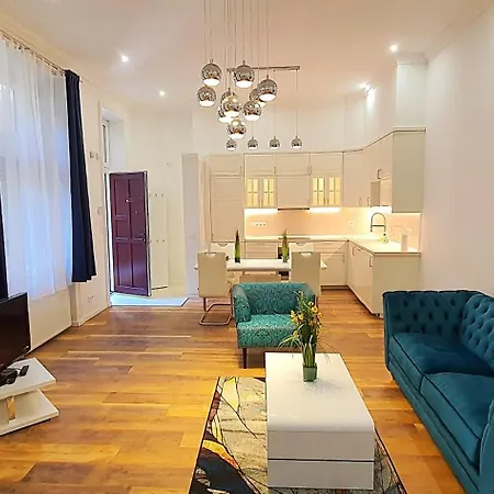 Elegant Under Buda Castle *