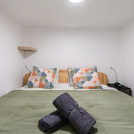 Apartment Ubi *