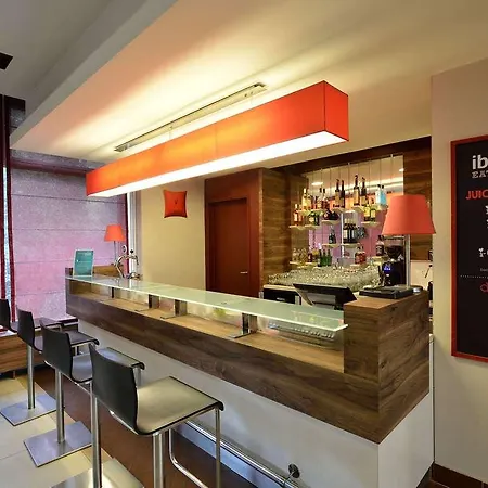 布达佩斯城南宜必思酒店 酒店