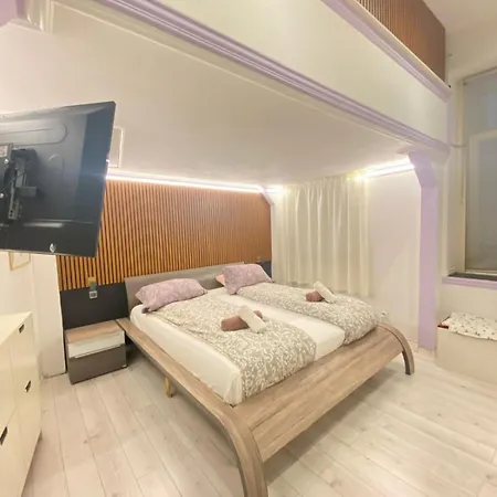 Apartment Yes, Yes! Lovely Good Amenities Center *