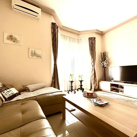 Riverside Mansion Apartment