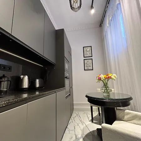 Premium Luxury Opera Near Opera And Basilica Budapest