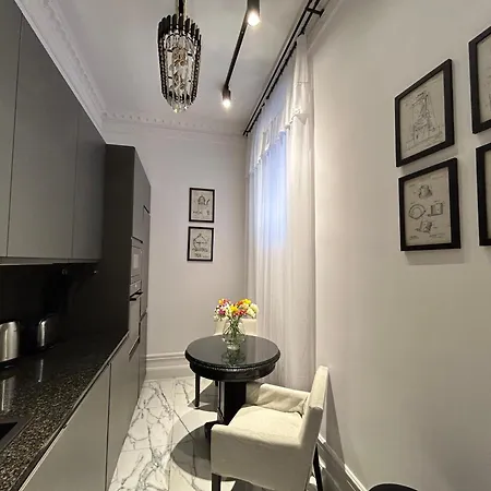 Premium Luxury Opera Near Opera And Basilica Apartment *