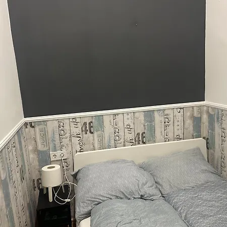 Studioaptfranky *
