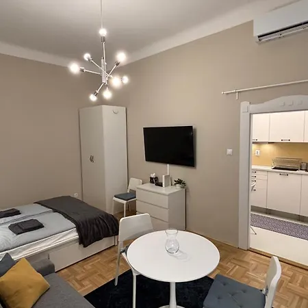 Csengery Apartment Budapest