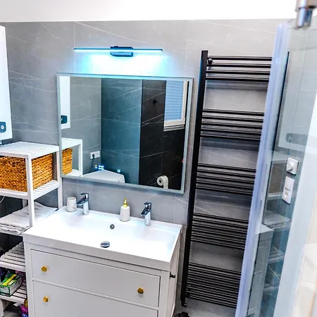 2 Bedrooms And Living Your Modern In Budapest