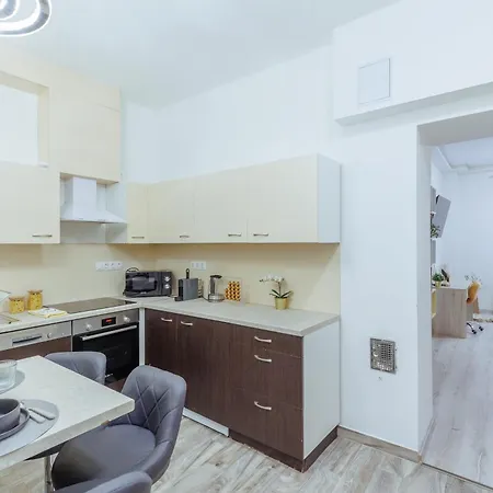 Rise & Shine Apartment *