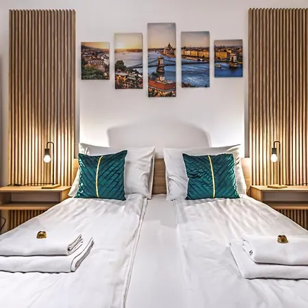 Apartment Chill & In The Heart Of Budapest-with Ac