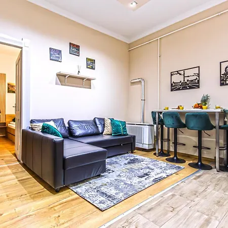 Chill & In The Heart Of Budapest-with Ac Apartment *