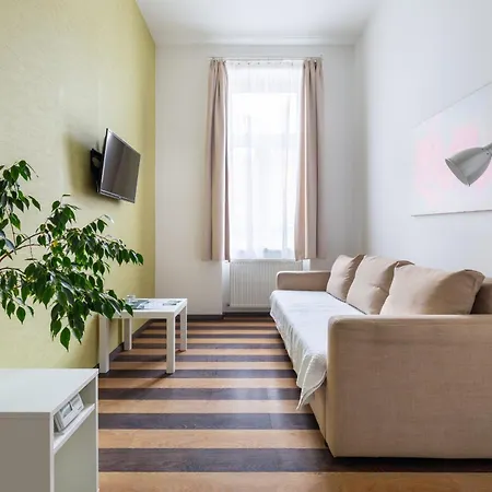 Gde Wesselenyi Triple Budapest