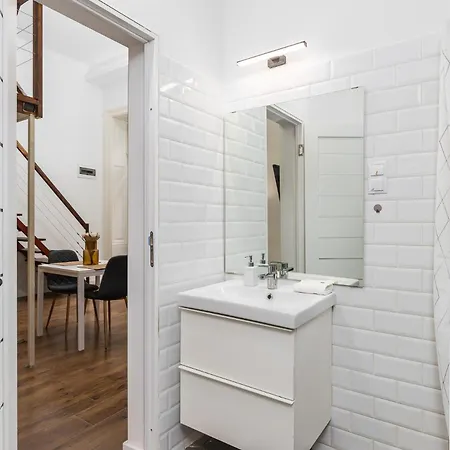 Venus - Keleti I Apartment *