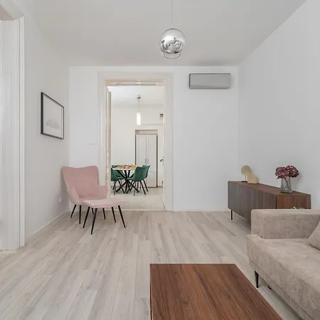 Apartment Park *