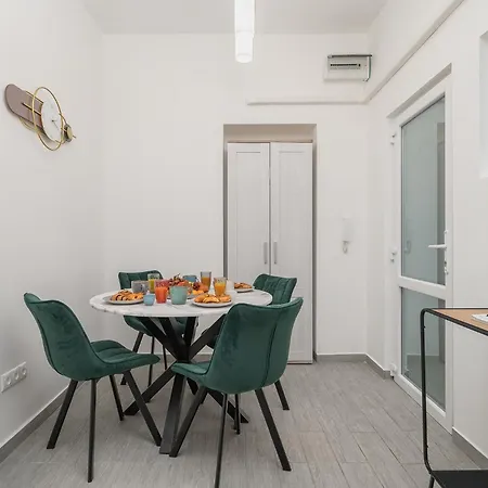 Apartment Park *