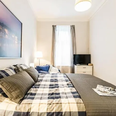 Akacfa Chic Retreat Downtown Apartment Budapest