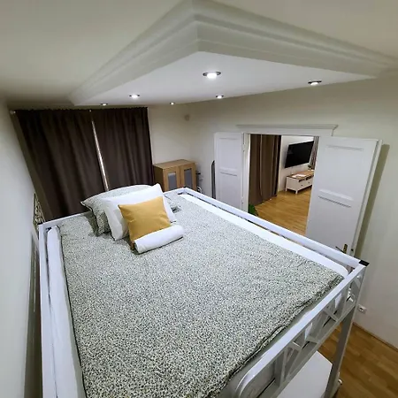 Oasis - Center Budapešť