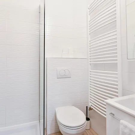 Serenity By Nw * Budapest