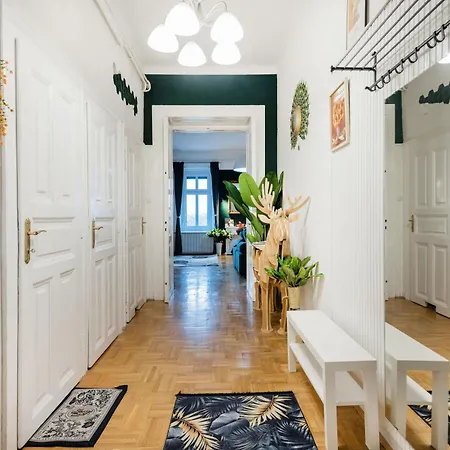 The Pearl With The Danube And Gellert Hill View Apartment *