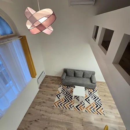 Rakoczi Retreat - In The Heart Of Apartment