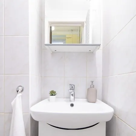 - New - Aircon - Comfy Apartment *