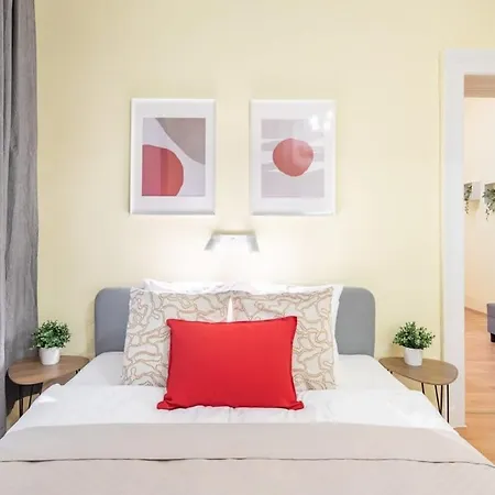 Apartment - New - Aircon - Comfy