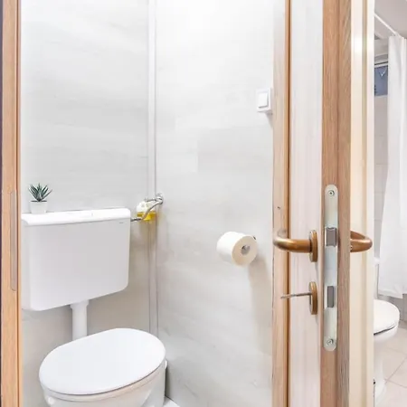 - New - Aircon - Comfy Apartment *