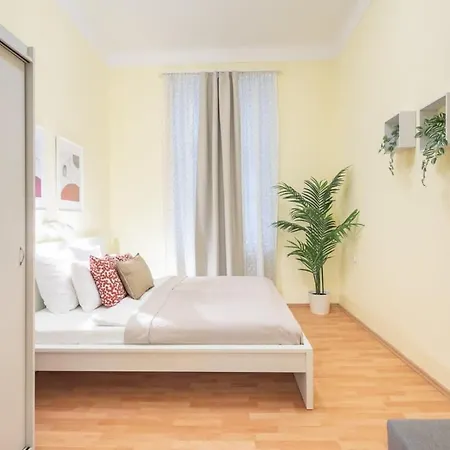 Apartment - New - Aircon - Comfy *