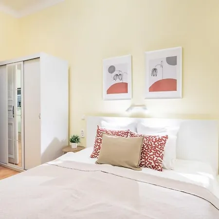 - New - Aircon - Comfy Apartment *
