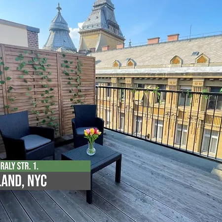 Little Americas New York Little Americas New York Rooftop Terrace