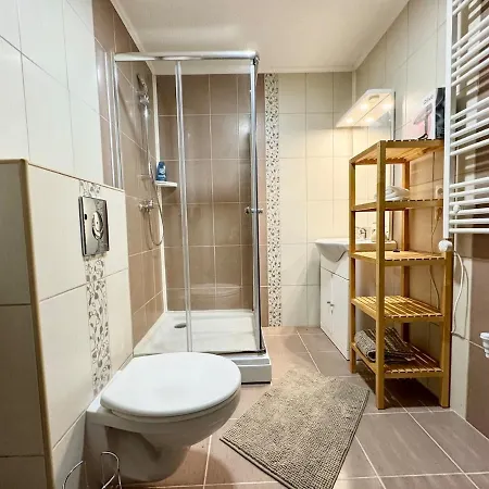 R5 Patio 2 Bedrooms Free Parking Budapest