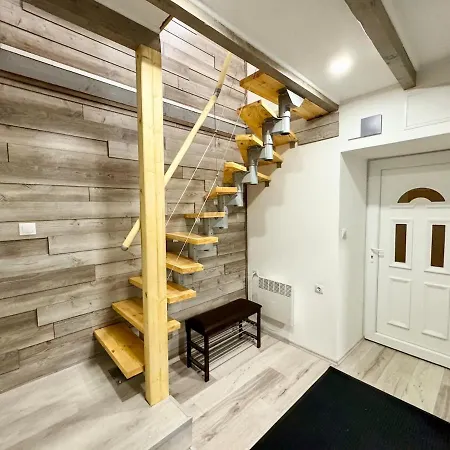 R5 Patio 2 Bedrooms Free Parking * Budapest