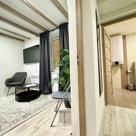 R5 Patio 2 Bedrooms Free Parking