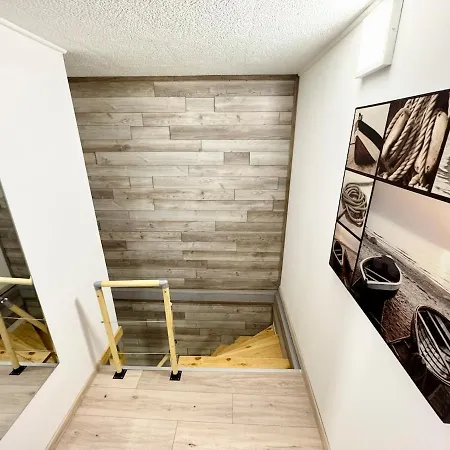 R5 Patio 2 Bedrooms Free Parking