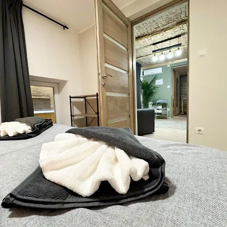 R5 Patio 2 Bedrooms Free Parking Budapest