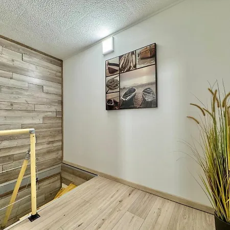 R5 Patio 2 Bedrooms Free Parking