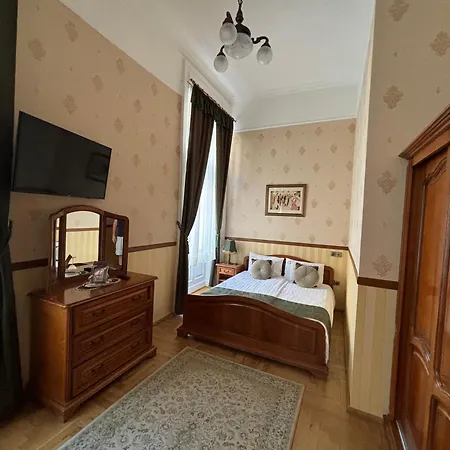 Cotton House 4*