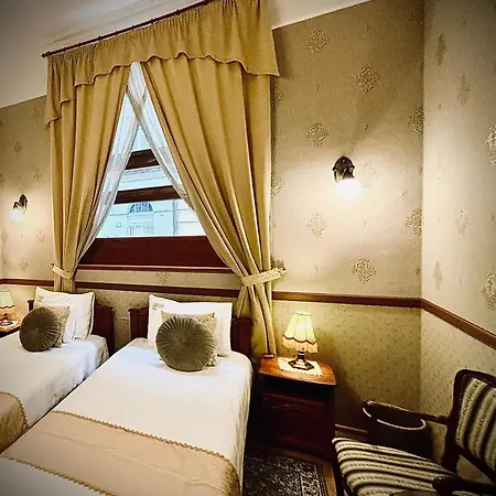 Cotton House 4*