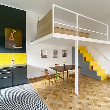 Atelier 7 / Stylish, Bright, Quiet Apartment Budapest