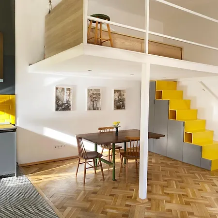 Apartment Atelier 7 / Stylish, Bright, Quiet Budapest