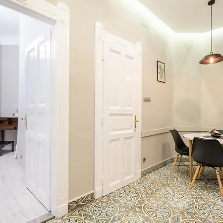 Sea Holly - With Perfect Location 2 Separate Bdrms Daire Budapeşte