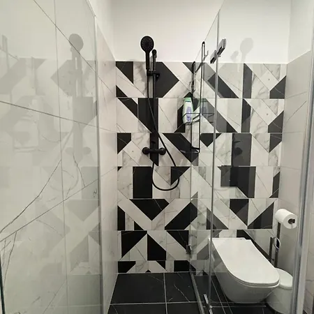 Party & Chill - Downtown Center With Big Balcony And Ac Apartment Budapest