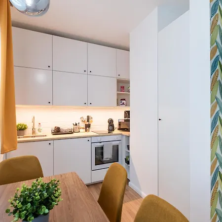 Party & Chill - Downtown Center With Big Balcony And Ac Apartment Budapest