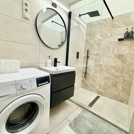 K16 Spacious 2br Apartment *
