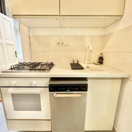 K16 Spacious 2br Apartment Budapest