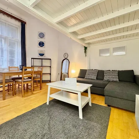 K16 Spacious 2br Apartment