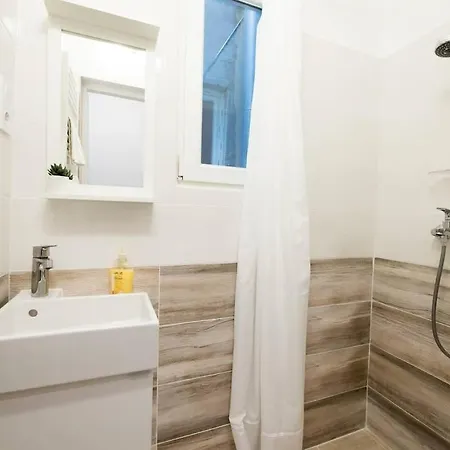 Extra Brand New Large With Air Con Holiday home