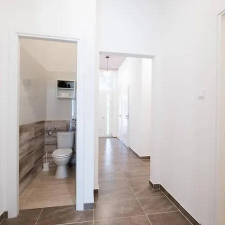 Holiday home Extra Brand New Large With Air Con *