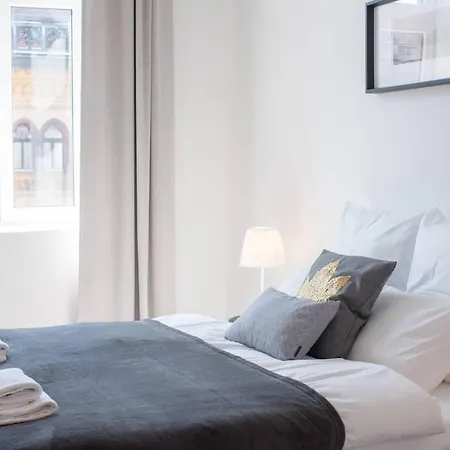 Extra Brand New Large With Air Con * Budapest