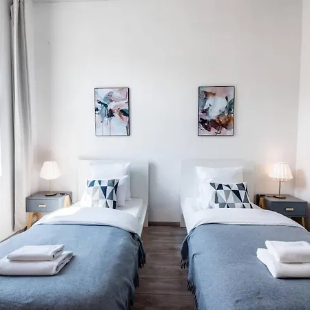 Extra Brand New Large With Air Con Holiday home Budapest