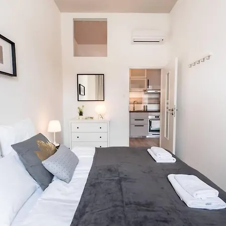 Holiday home Extra Brand New Large With Air Con Budapest